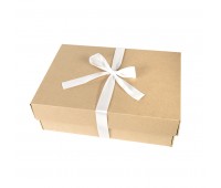 Коробка подарочная, размер 32,5х22,5х8,7 см, микрогофрокартон, коричневый, с лентой белой атласной Цвет: Коричневый