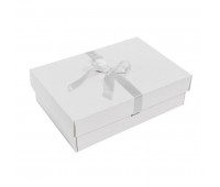 Коробка подарочная, размер 32,5х22,5х8,7 см микрогофрокартон белый, с лентой белой атласной Цвет: Белый